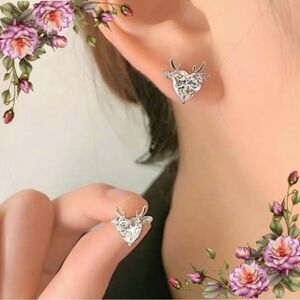 Stylish Delicate Reindeer Design stud Earrings